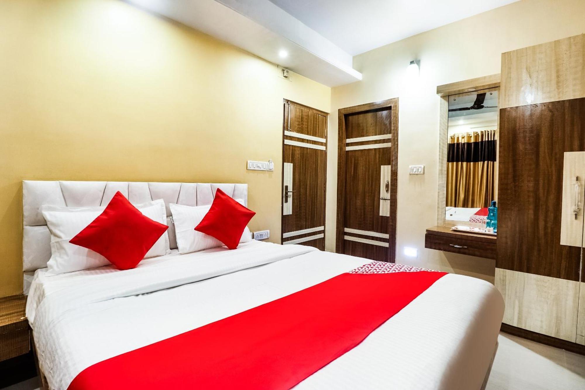 Hotel O Kuber Residency Near Birla Mandir Kolkata Exterior photo